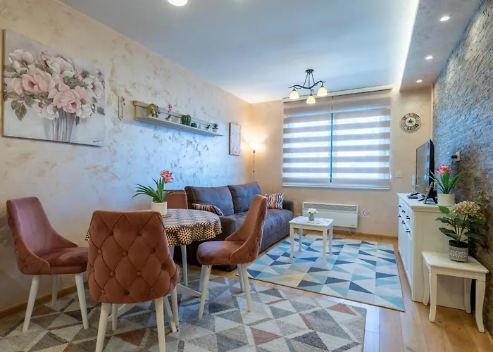 Pin Διαμέρισμα *