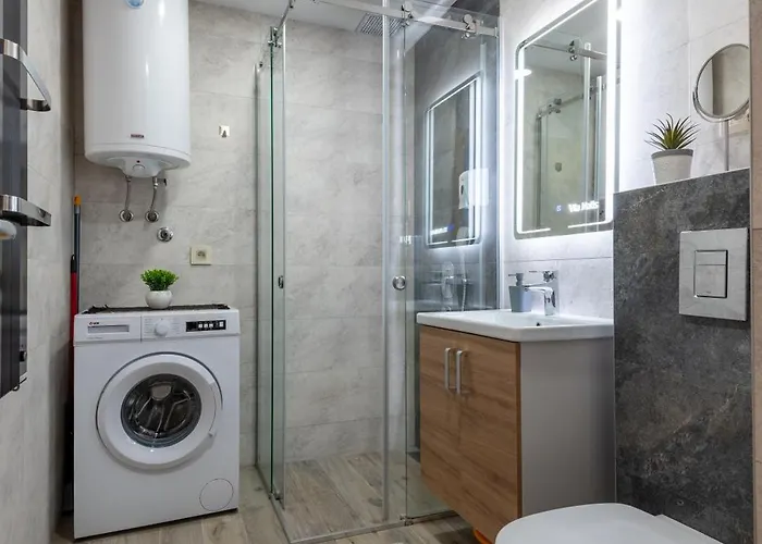 Διαμέρισμα Pin *